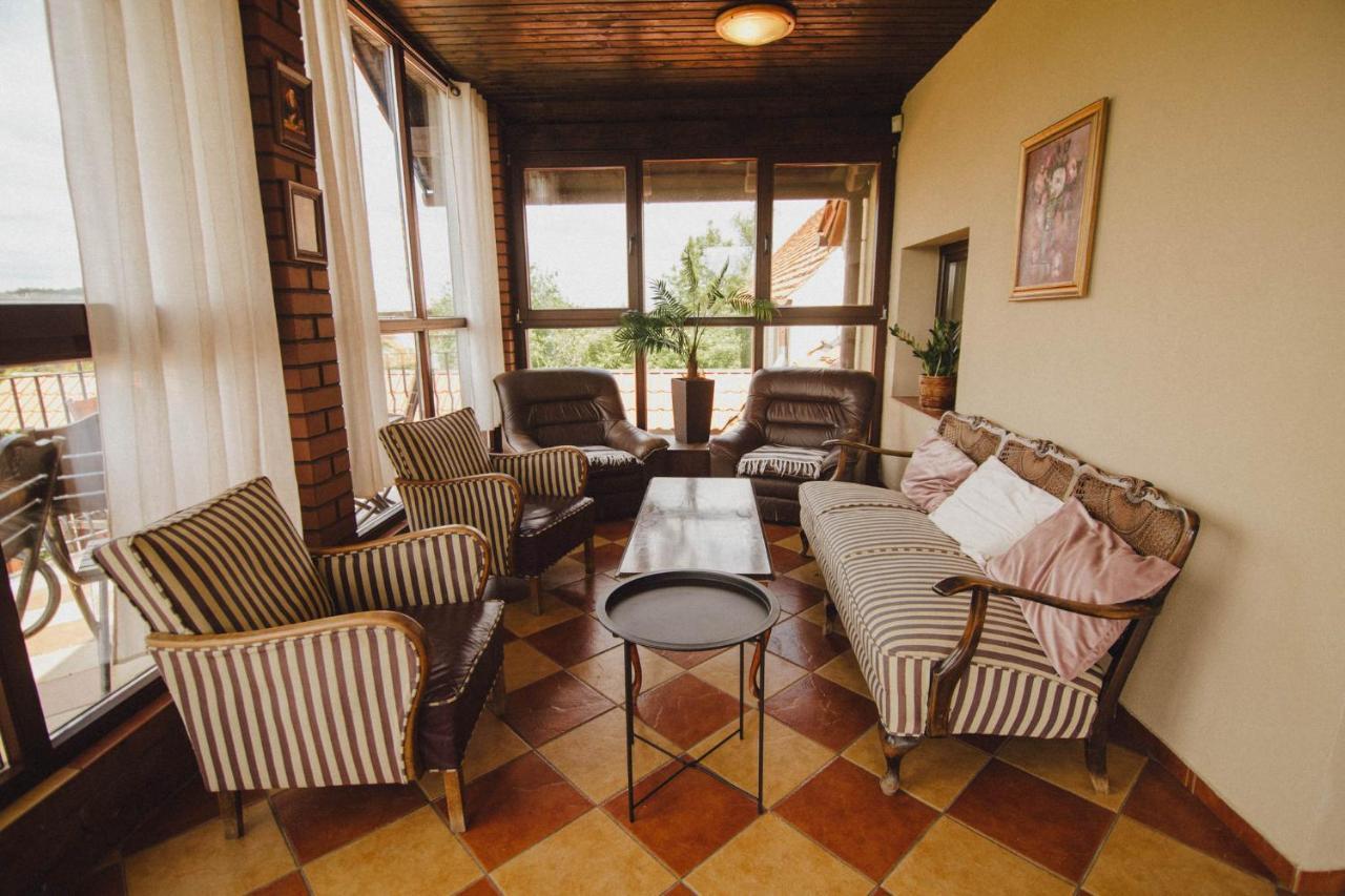 Villa Podkowa Modliszów Extérieur photo
