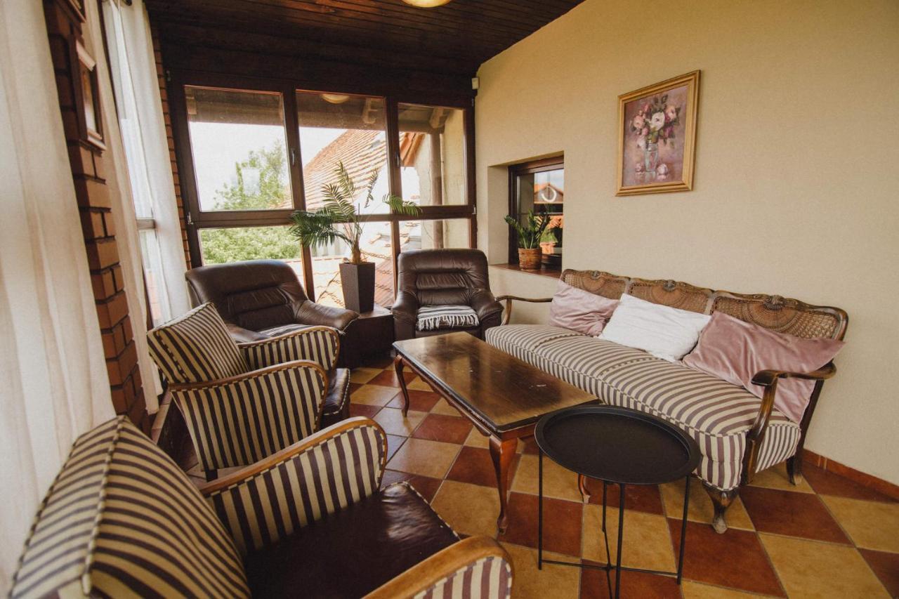 Villa Podkowa Modliszów Extérieur photo